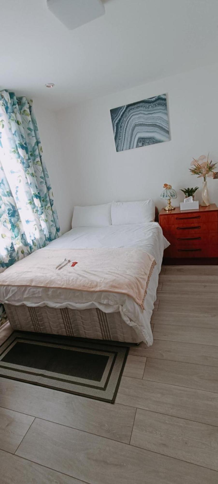 Min Su Rooms Stanwell Eksteriør bilde